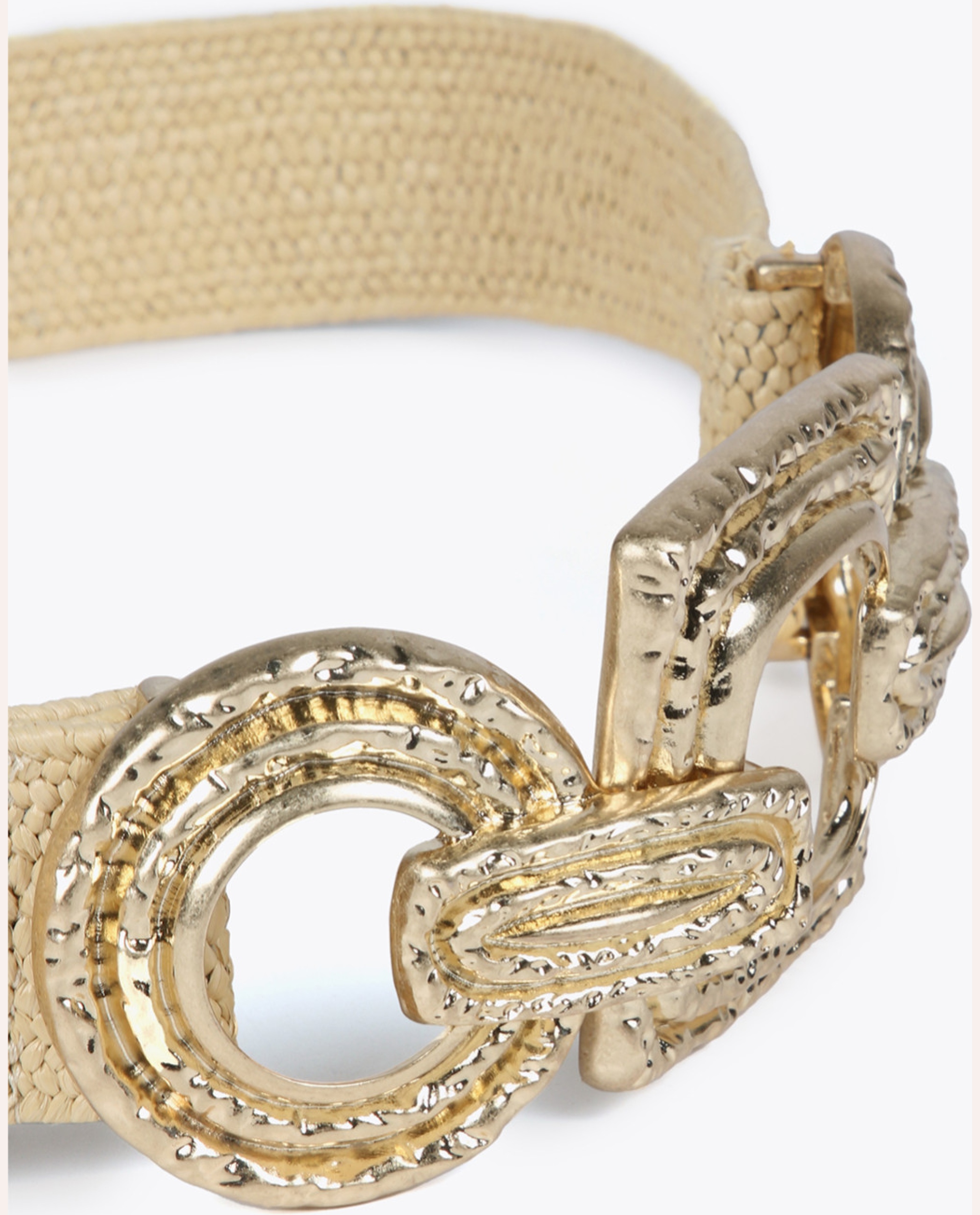 Raffia belt with textured metal pieces for fastening - Image 4