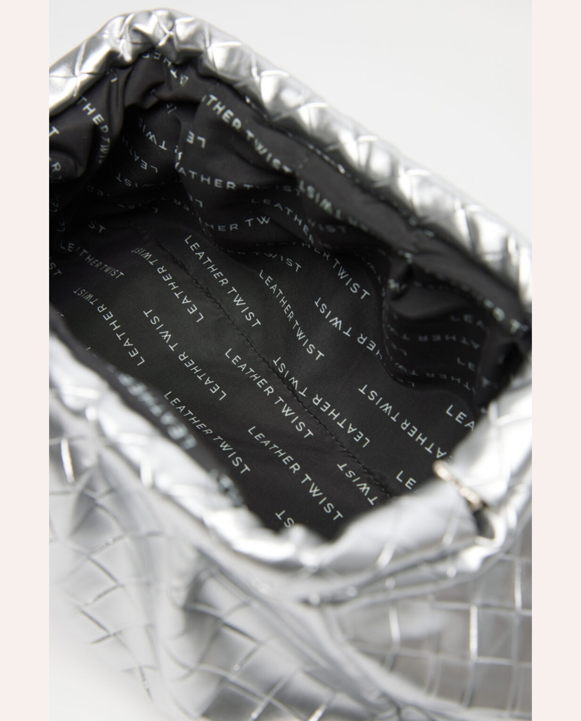 Dimi Textured Bag – Silver - Image 4