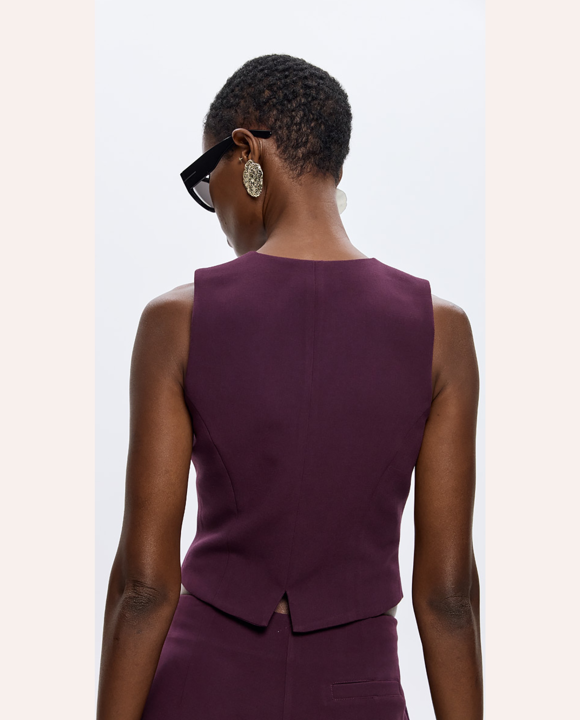 Nerea Crepe Waistcoat - Bordeaux - Image 3