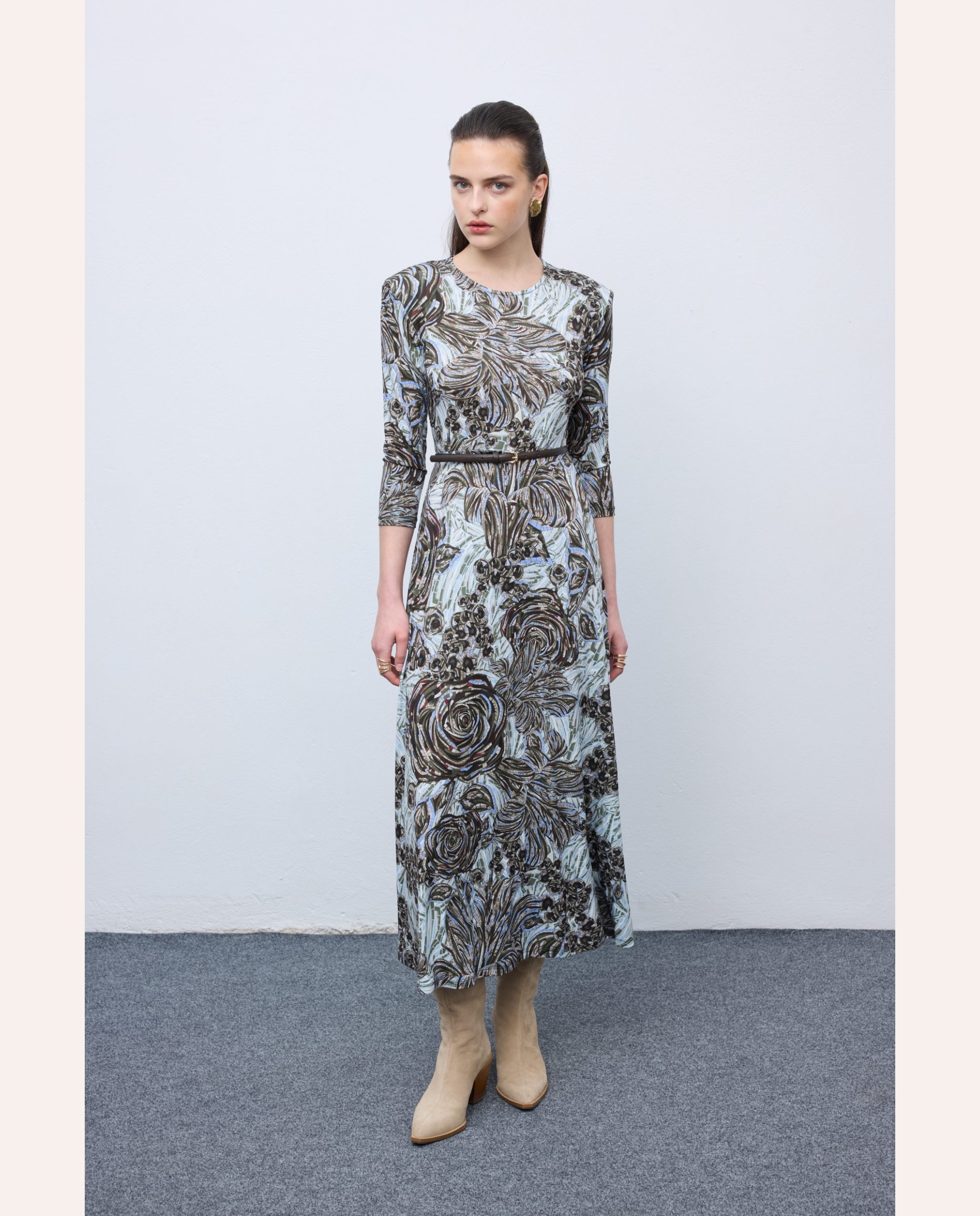 Mosaic Anthesis Midi Dress – Grey - Image 4