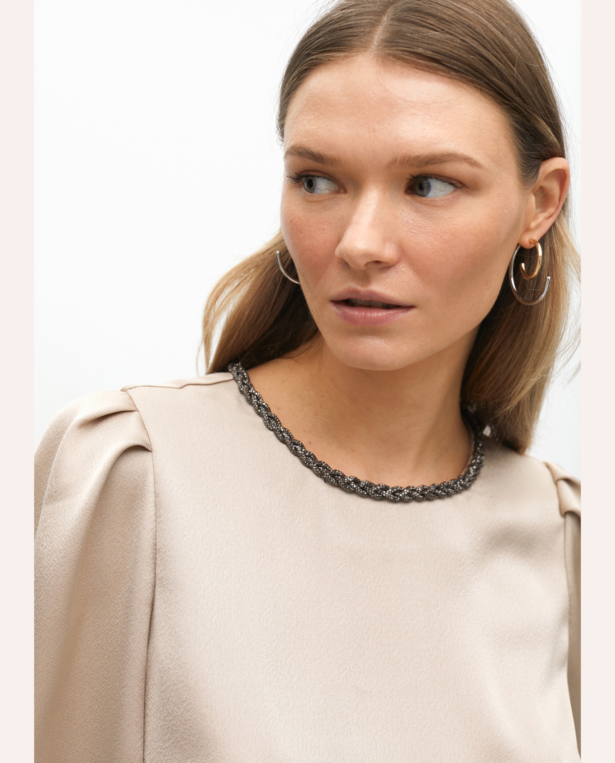 Blouse with Jewel - Pearl - Image 3