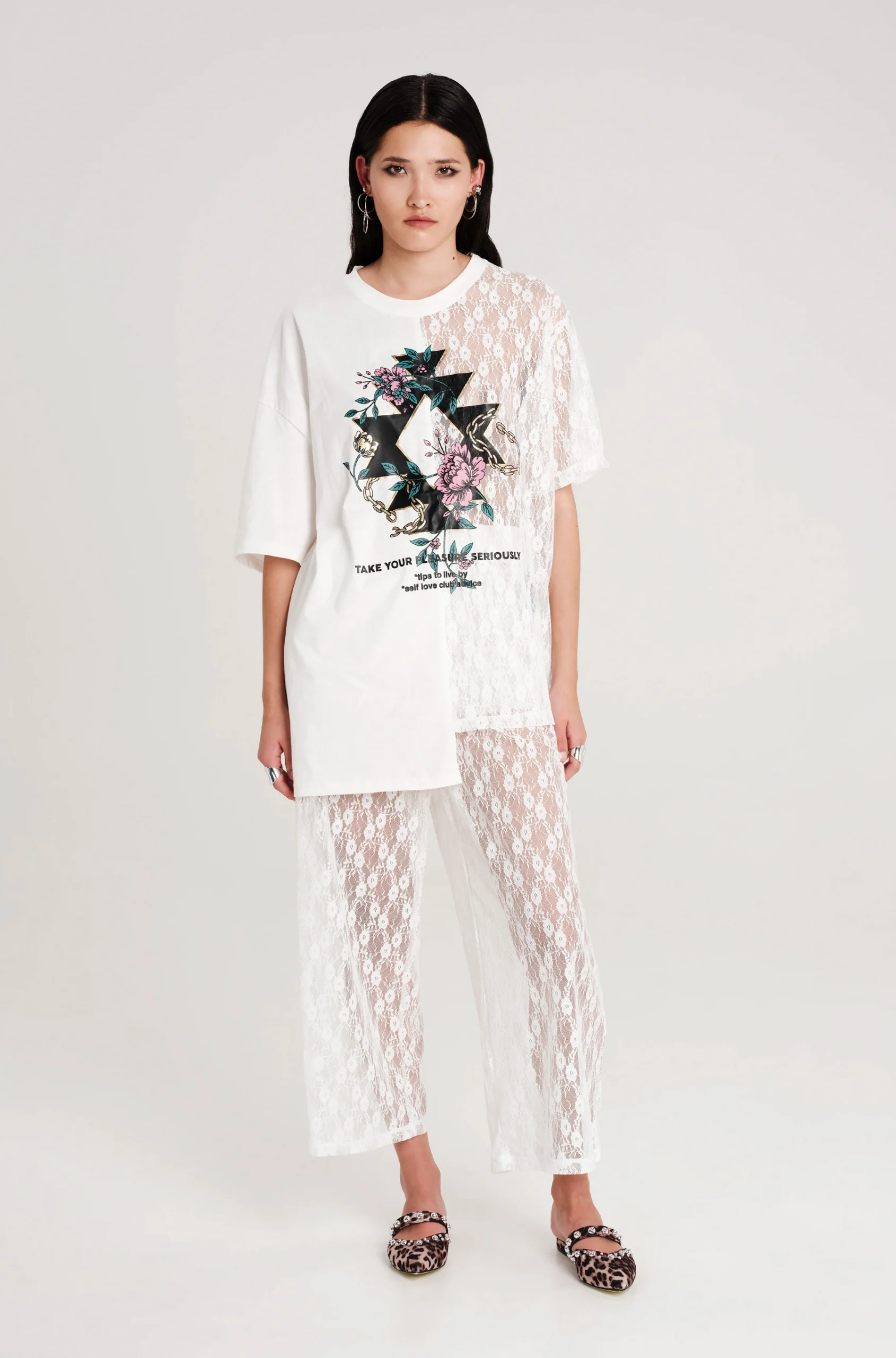 s26204-naturalistic-tee-_-_-print-_-_-_1_ Naturalistic T-shirt - White - Image 1